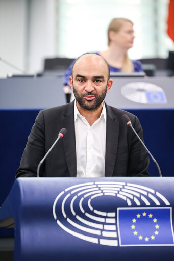 Arash Saeidi lors de la session plénière du Parlement européen du 10 juillet 2025
